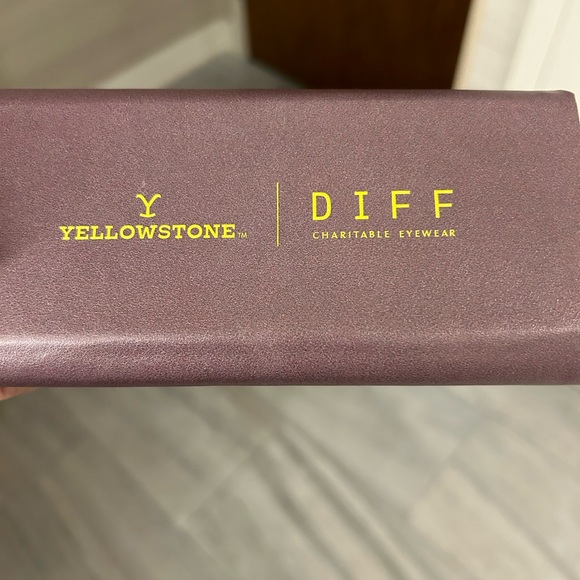 DIFF sunglasses - Picture 7 of 7